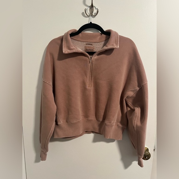 Abercrombie & Fitch Tops - Abercrombie & Fitch Half Zip Sweatshirt Size M